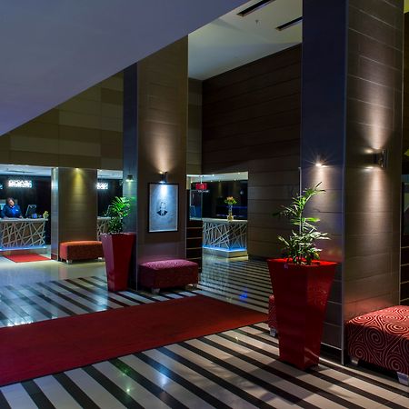 Radisson Blu Hotel, Порт Елизабет Екстериор снимка Lobby