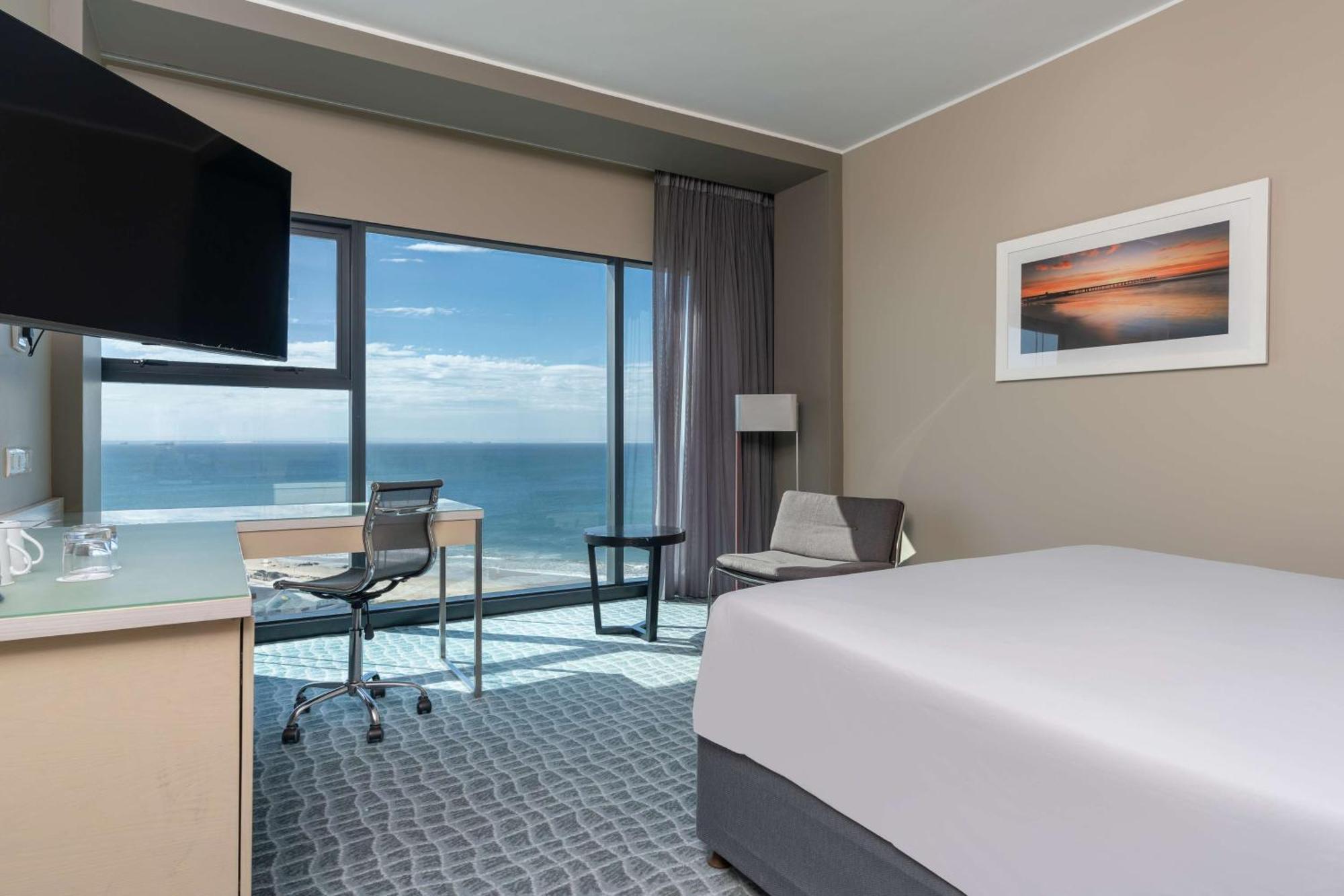 Radisson Blu Hotel, Порт Елизабет Екстериор снимка A guest room at Hilton San Diego Bayfront