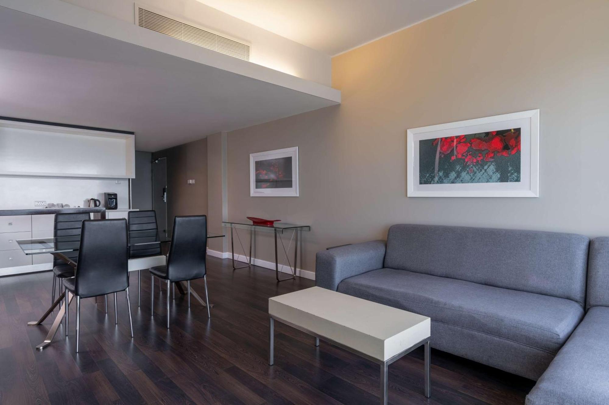 Radisson Blu Hotel, Порт Елизабет Екстериор снимка A typical apartment