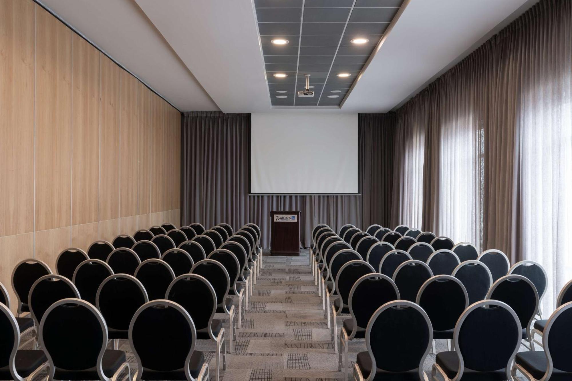 Radisson Blu Hotel, Порт Елизабет Екстериор снимка Meeting room