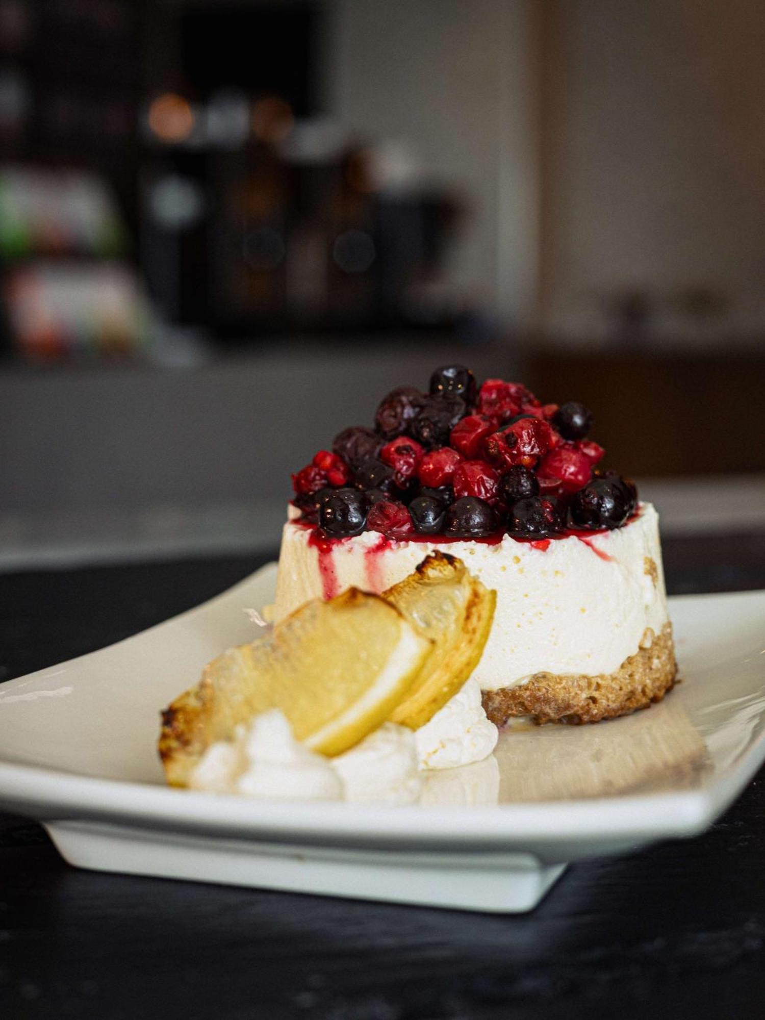 Radisson Blu Hotel, Порт Елизабет Екстериор снимка A cheesecake